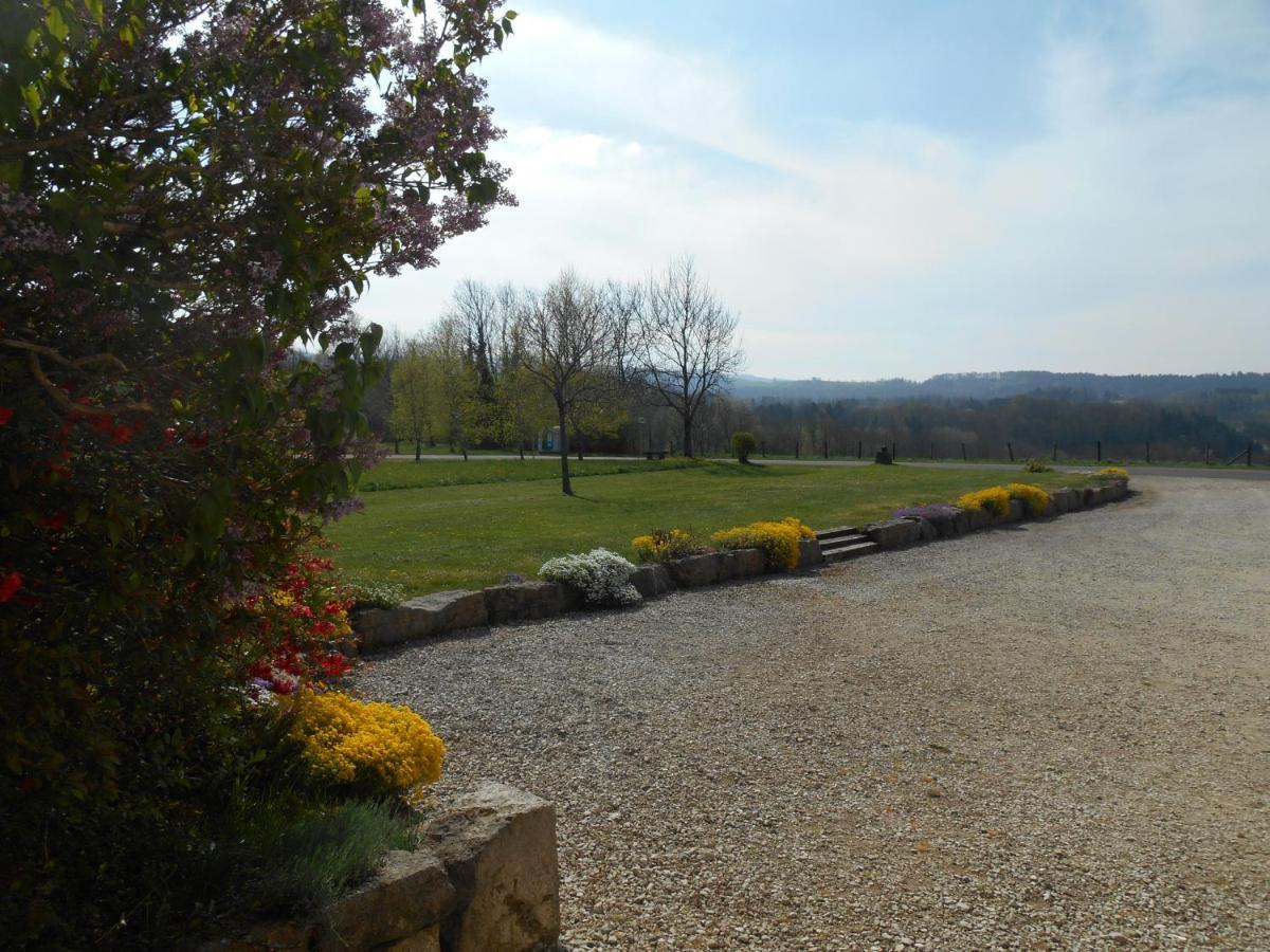 Grimont Gite Au Calme Grand Terrain Circuit Cascades Du Herisson Saugeot Exterior foto